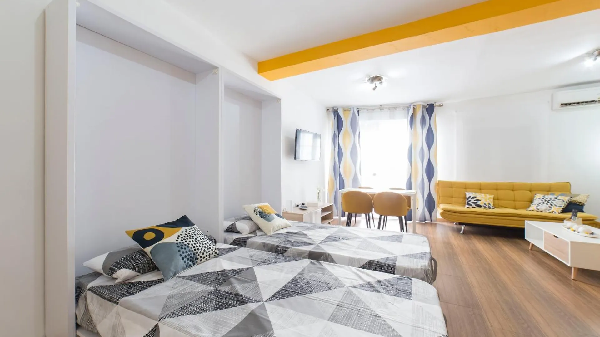La Ribera Y Feria - Casabel Homes Cordoba 0*,  Spain